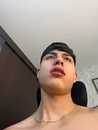 Lander_Cruz — Stripchat recorded stream screenshot (23 Mar 2026)