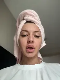 JulliaVegas — Stripchat recorded stream image, 24.03.2026 02:30