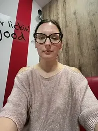 The_Snowwhitee — Stripchat recorded stream screenshot (24 Mar 2026)