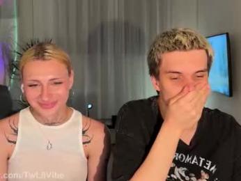 twl8vibe — Chaturbate recorded stream screenshot (25 Mar 2026)