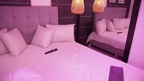 BellaLatinaTS — Stripchat recorded stream screenshot (27 Mar 2026)