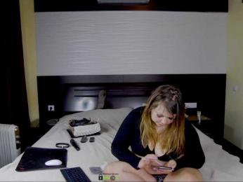 FLUFFY_BEAUTY — Bongacams recorded stream screenshot (07 Mar 2025)