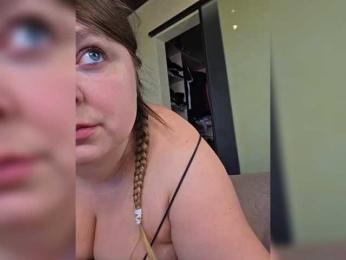 FLUFFY_BEAUTY — Bongacams recorded stream image, 30.03.2026 03:40