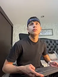 Lander_Cruz — Stripchat recorded stream screenshot (30 Mar 2026)