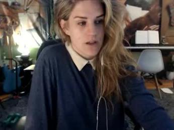 katiecutie_5 — Chaturbate recorded stream image, 01.04.2026 03:50