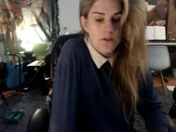 katiecutie_5 — Chaturbate recorded stream image, 01.04.2026 03:50