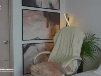 leyla_steel — Chaturbate recorded stream screenshot (01 Apr 2026)