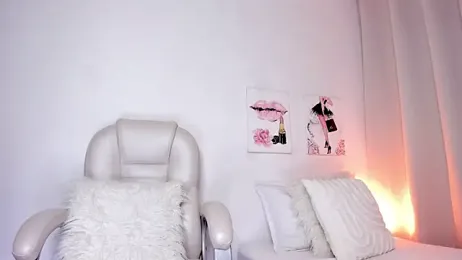 ReynaLuxe — Stripchat recorded stream image, 02.04.2026 04:40