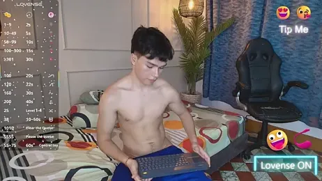 luandy — Stripchat recorded stream image, 02.04.2026 11:10