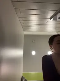 Holly_Play — Stripchat recorded stream image, 03.04.2026 12:00