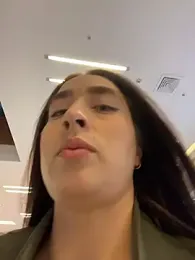 Holly_Play — Stripchat recorded stream image, 03.04.2026 12:00