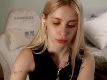 ho1yh01e — Chaturbate recorded stream image, 03.04.2026 18:50