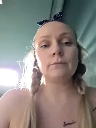 Bondgirl_013 — Stripchat recorded stream image, 04.04.2026 16:40