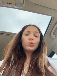 DollyTall — Stripchat recorded stream screenshot (05 Apr 2026)