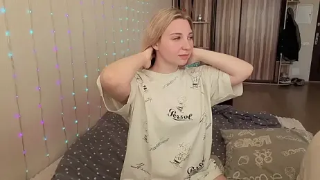 llolilove — Stripchat recorded stream screenshot (05 Apr 2026)