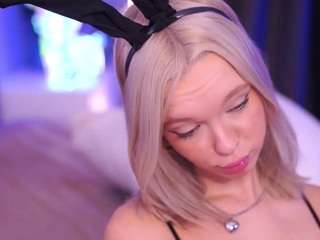 alinabailey — Camsoda recorded stream image, 05.04.2026 08:00