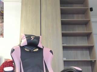 megan-ros — Camsoda recorded stream image, 08.03.2025 05:50