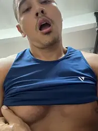 Paul22cm- — Stripchat recorded stream image, 06.04.2026 13:20