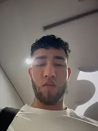 liam_bronw — Stripchat recorded stream image, 06.04.2026 18:30