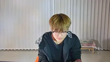 KK-cuteboy — Stripchat recorded stream image, 07.04.2026 12:10