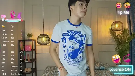 luandy — Stripchat recorded stream image, 08.04.2026 11:30