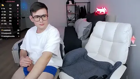 Tanya_M — Stripchat recorded stream image, 08.04.2026 13:30