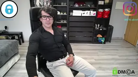 latinoo23bom — Stripchat recorded stream image, 08.04.2026 13:10
