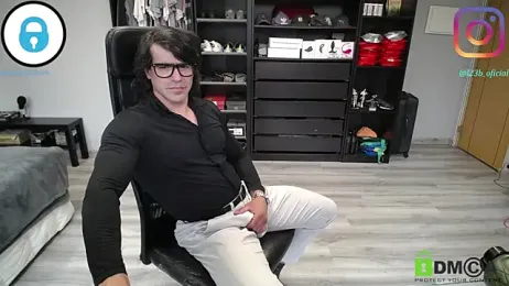 latinoo23bom — Stripchat recorded stream image, 08.04.2026 13:10
