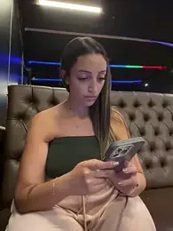 BelleLouiseVp — Stripchat recorded stream screenshot (08 Apr 2026)