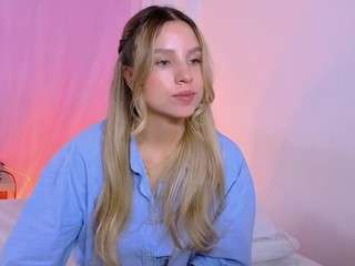 vaiolet-rose — Camsoda recorded stream image, 09.04.2026 11:50