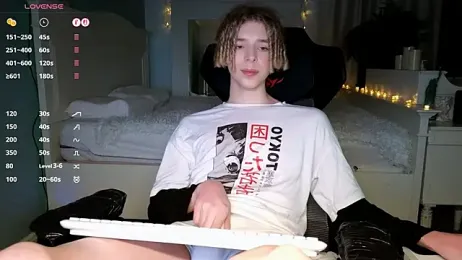 Kudi_Minnt — Stripchat recorded stream image, 09.04.2026 19:10