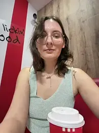 The_Snowwhitee — Stripchat recorded stream screenshot (10 Apr 2026)