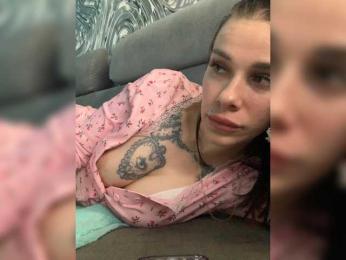 deva_maria — Bongacams recorded stream screenshot (10 Apr 2026)