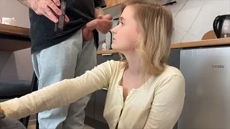 Adelovenick — Stripchat recorded stream screenshot (11 Apr 2026)