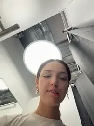 DollyTall — Stripchat recorded stream screenshot (11 Apr 2026)