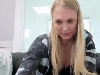 siswet19 — Chaturbate recorded stream image, 11.04.2026 11:30