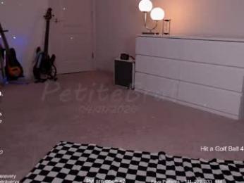 petitebrat — Chaturbate recorded stream image, 12.04.2026 02:10