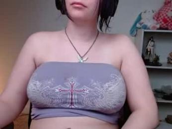 krystalsyxx — Chaturbate recorded stream image, 12.04.2026 16:20