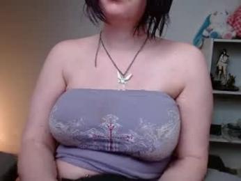 krystalsyxx — Chaturbate recorded stream image, 12.04.2026 16:20