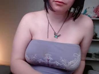 krystalsyxx — Chaturbate recorded stream image, 12.04.2026 16:20