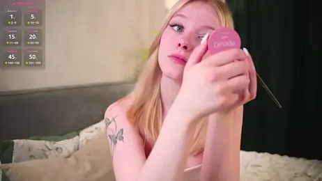 EdlaHewell — Stripchat recorded stream screenshot (13 Apr 2026)