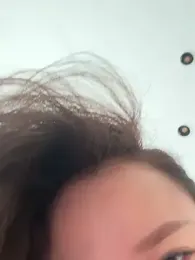 Krismil3 — Stripchat recorded stream image, 14.04.2026 00:50