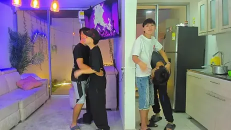 Houseofwarrios — Stripchat recorded stream screenshot (14 Apr 2026)