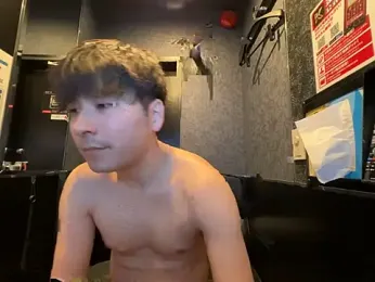 yuuki8910 — Stripchat recorded stream screenshot (14 Apr 2026)