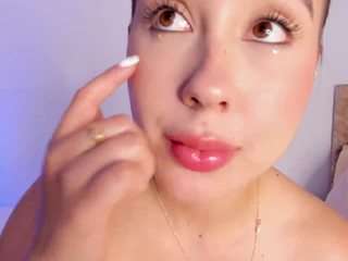 auroradurand — Camsoda recorded stream image, 14.04.2026 22:30