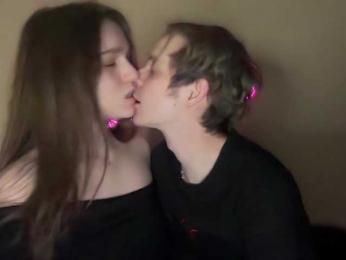 titsDestroy2007 — Bongacams recorded stream screenshot (15 Apr 2026)