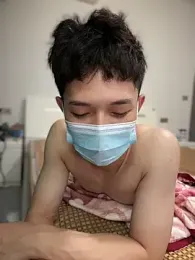 llkiki — Stripchat recorded stream screenshot (15 Apr 2026)