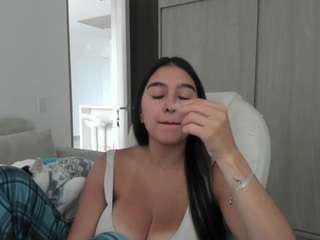 alexyferrer — Camsoda recorded stream image, 15.04.2026 14:10