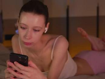 poisonn_girll — Chaturbate recorded stream image, 15.04.2026 20:30