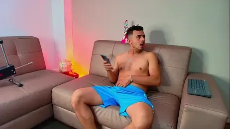 Valentiinoss — Stripchat recorded stream screenshot (15 Apr 2026)